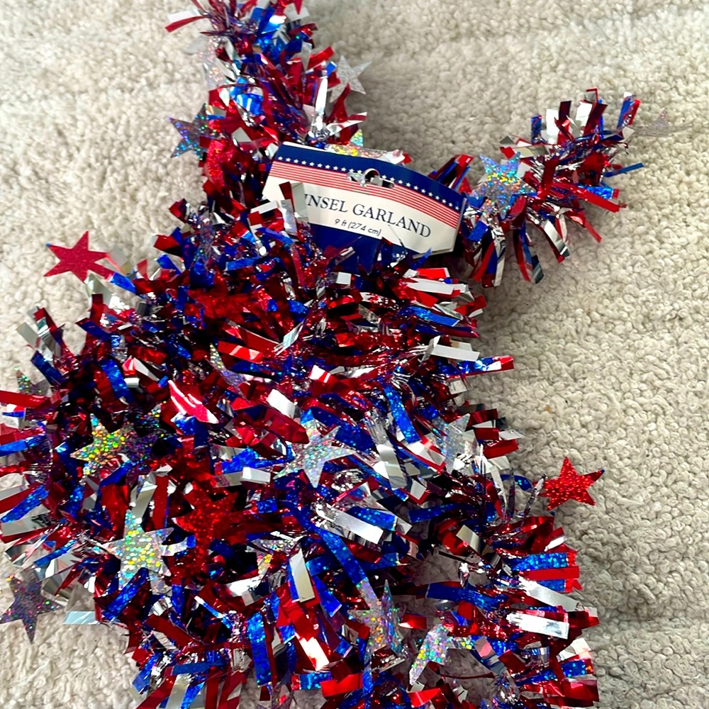 🍒 3 for 15 🍒 Patriotic Tensel Garland 9’ feet strand 4th of July decor
